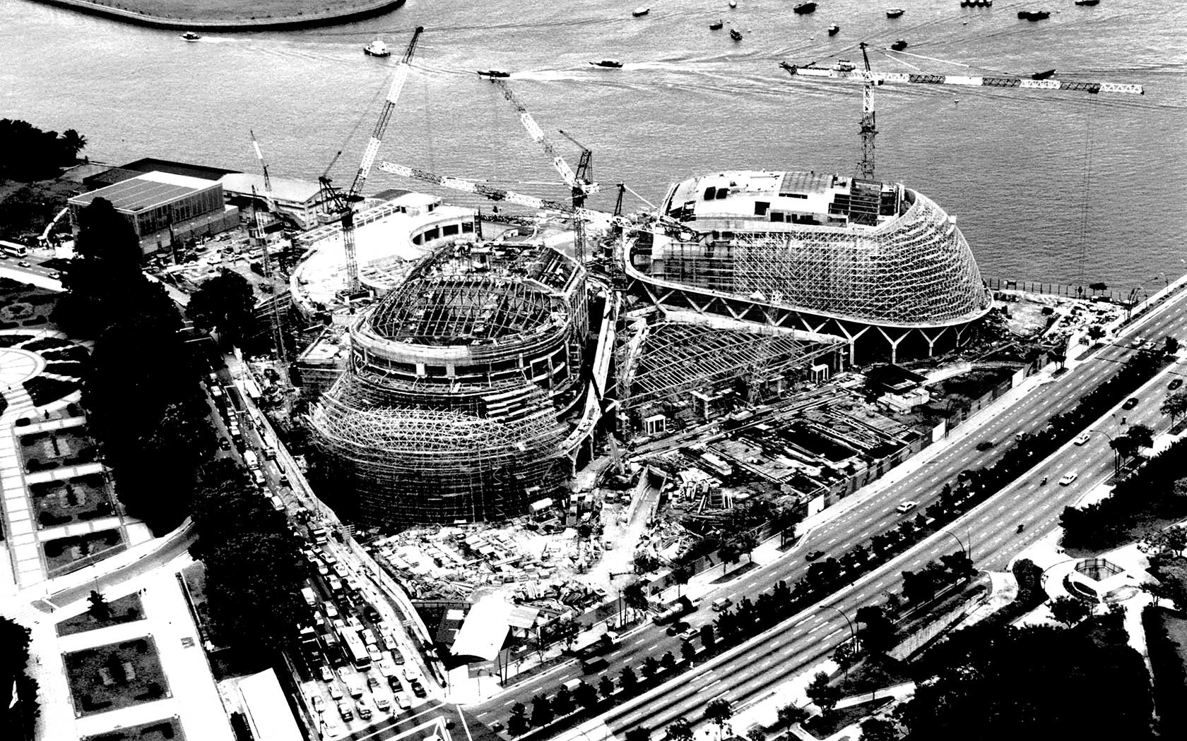 Black and white image of Esplanade being built. 