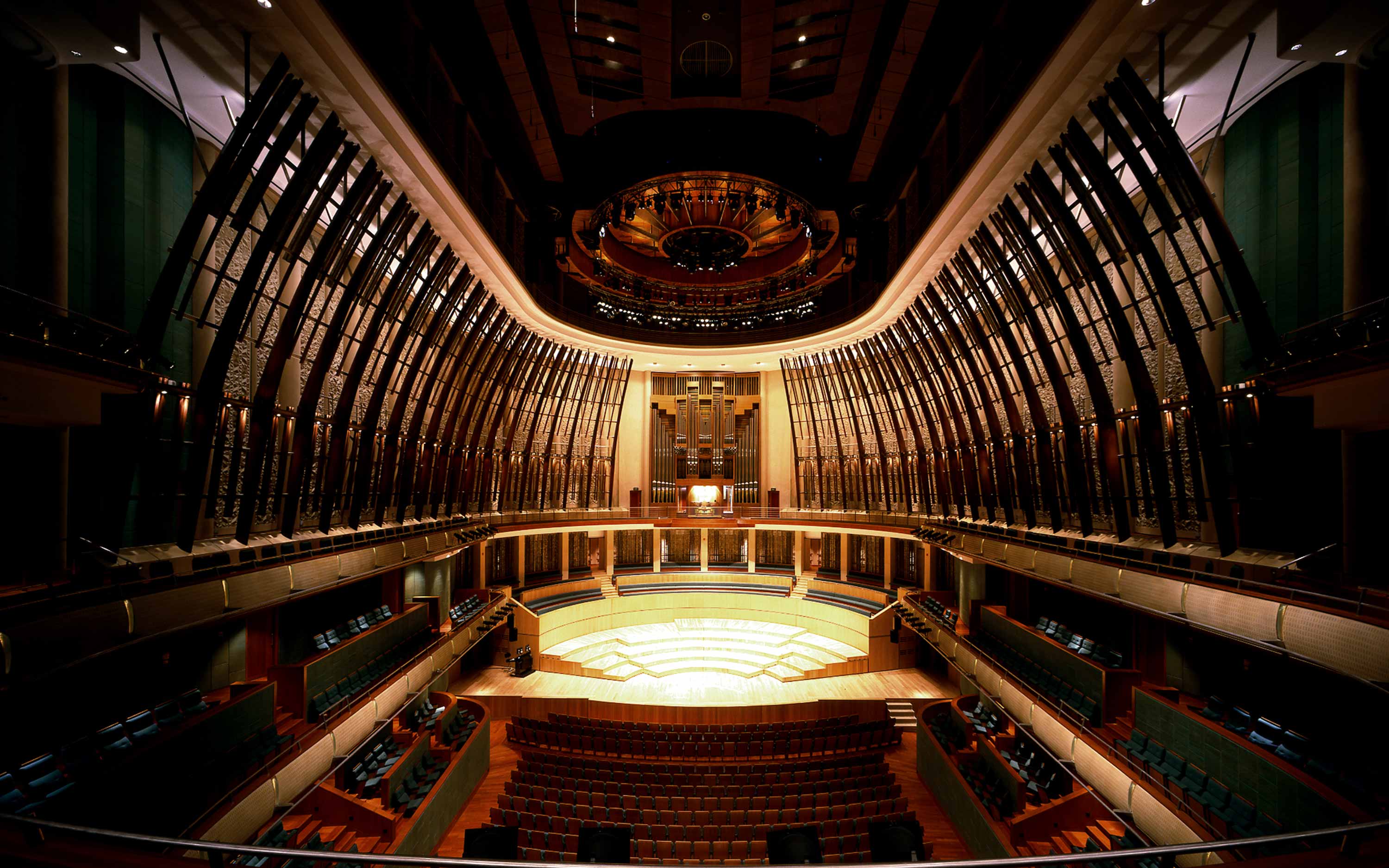 Image of the Esplanade Concert Hall. 