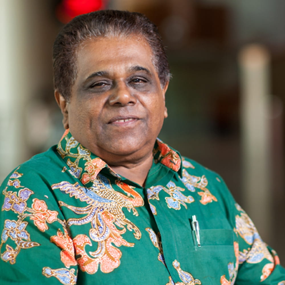 Joseph Peters Esplanade Offstage